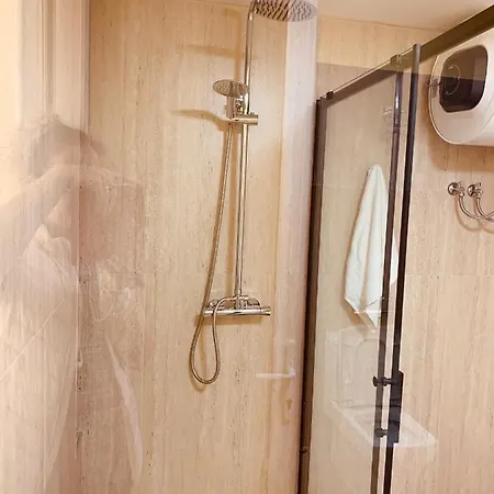 Auto Tana Bed & Breakfast Tirana