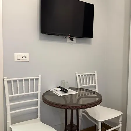 Auto Tana Bed & Breakfast Tirana
